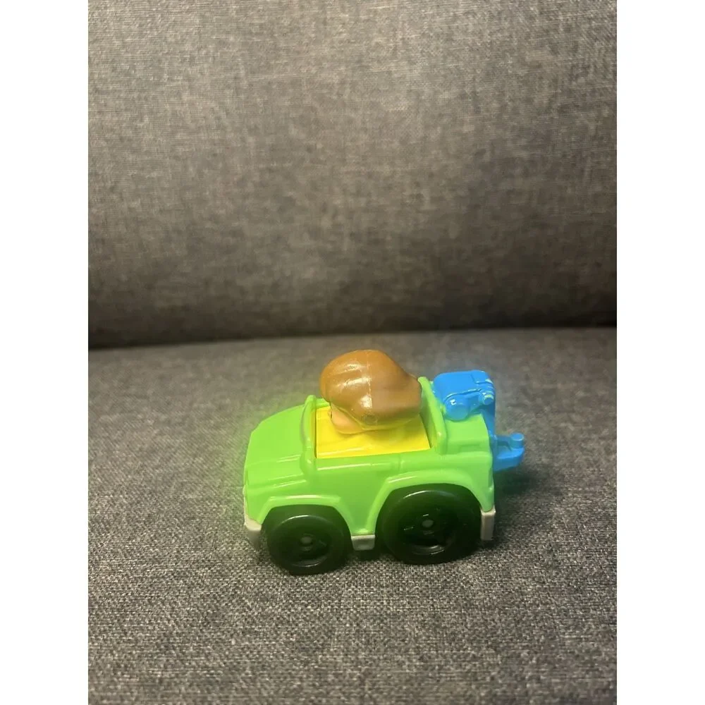 Fisher-Price Little People Wheelies Green Tow Truck Toy DFP13 Mattel 2014